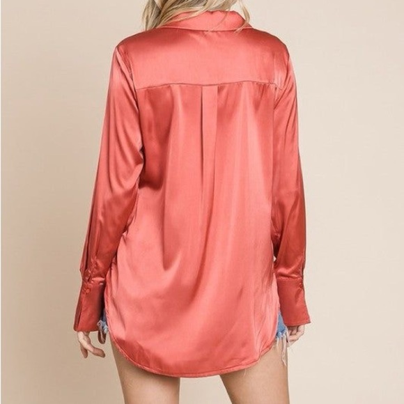 Haus of Bebe Rae Boutique oversized Satin Blouse - Picture 3 of 5